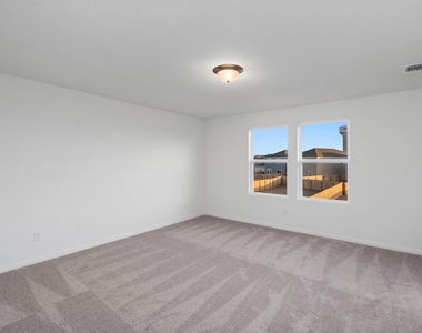 112 Pronghorn St - Photo Thumbnail 11