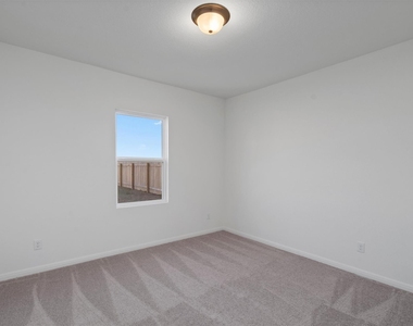 112 Pronghorn St - Photo Thumbnail 7