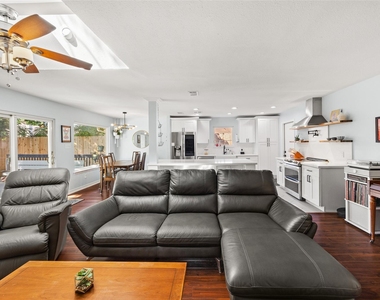 11307 Powder Mill Trl - Photo Thumbnail 10