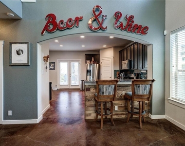 2101 Rivers Edge Way - Photo Thumbnail 4