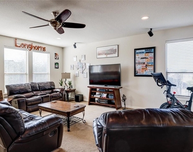 2101 Rivers Edge Way - Photo Thumbnail 19
