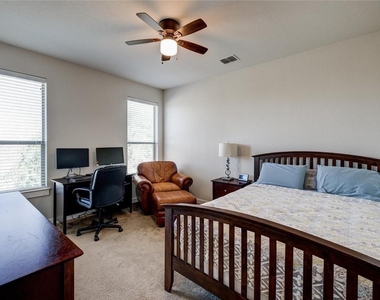 2101 Rivers Edge Way - Photo Thumbnail 25