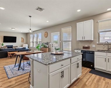 7501 Janes Ranch Rd - Photo Thumbnail 6