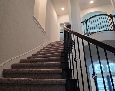 2744 Reunion Blvd - Photo Thumbnail 5