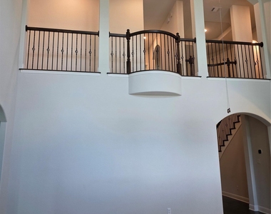 2744 Reunion Blvd - Photo Thumbnail 15