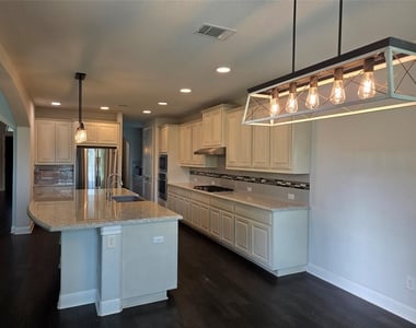 2744 Reunion Blvd - Photo Thumbnail 35