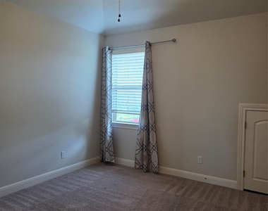 2744 Reunion Blvd - Photo Thumbnail 18