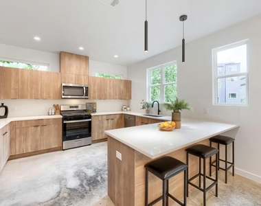 4805 Sara Dr - Photo Thumbnail 11