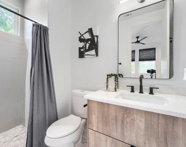 4805 Sara Dr - Photo Thumbnail 17