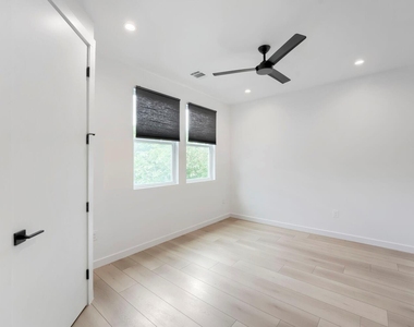 4805 Sara Dr - Photo Thumbnail 15