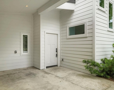 4805 Sara Dr - Photo Thumbnail 3