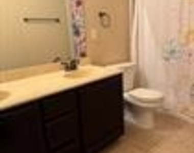 207 N College St - Photo Thumbnail 18