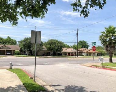 7708 Brodie Ln - Photo Thumbnail 17