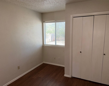 7708 Brodie Ln - Photo Thumbnail 10