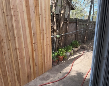 7708 Brodie Ln - Photo Thumbnail 25