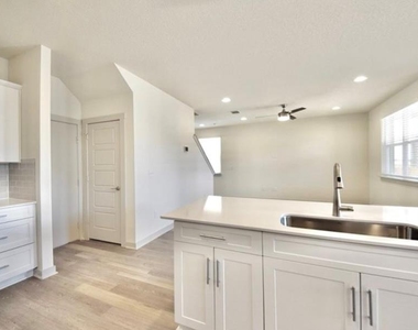1016 Winnsboro Loop - Photo Thumbnail 13
