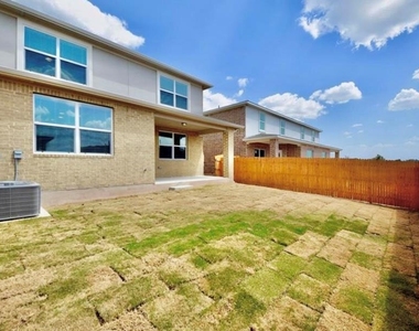 1016 Winnsboro Loop - Photo Thumbnail 28