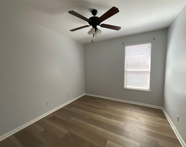212 Choke Canyon Ln - Photo Thumbnail 21