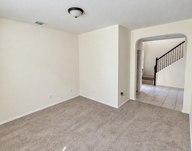 320 Josey Wales Dr - Photo Thumbnail 6