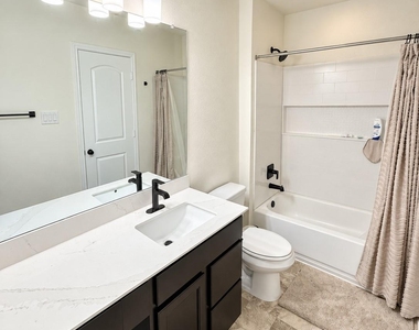 320 Josey Wales Dr - Photo Thumbnail 12