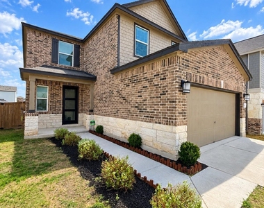 320 Josey Wales Dr - Photo Thumbnail 2