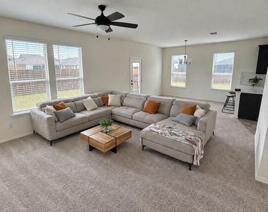 320 Josey Wales Dr - Photo Thumbnail 4
