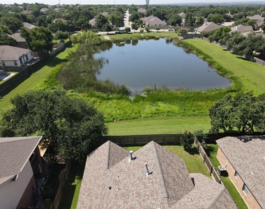 3831 Aqua Ln - Photo Thumbnail 4