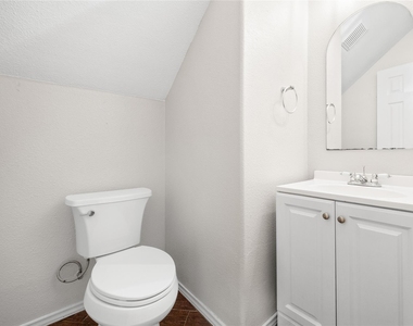 13217 Rochester Ln - Photo Thumbnail 11