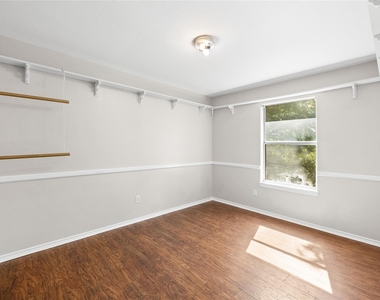 13217 Rochester Ln - Photo Thumbnail 24
