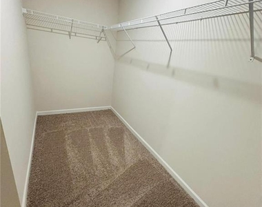 134 Berry Drive - Photo Thumbnail 19