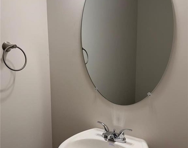 134 Berry Drive - Photo Thumbnail 10