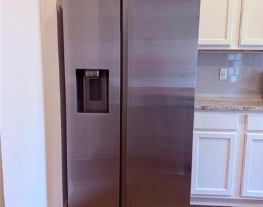 134 Berry Drive - Photo Thumbnail 8