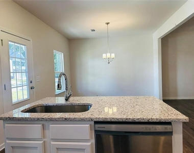 134 Berry Drive - Photo Thumbnail 6