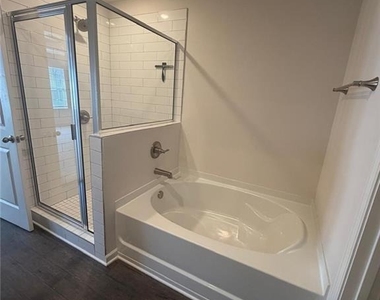 134 Berry Drive - Photo Thumbnail 17