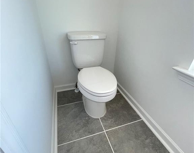 610 Alder Creek Way - Photo Thumbnail 18