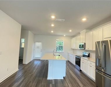 610 Alder Creek Way - Photo Thumbnail 4
