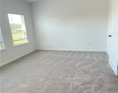 610 Alder Creek Way - Photo Thumbnail 15