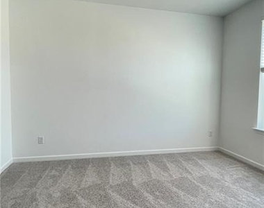 610 Alder Creek Way - Photo Thumbnail 32