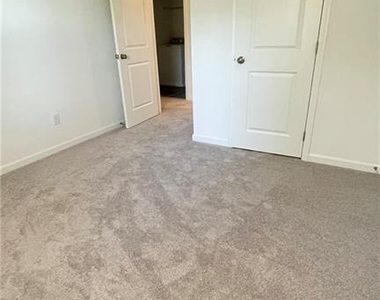 610 Alder Creek Way - Photo Thumbnail 22