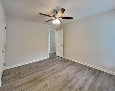 2800 Alcovy River View - Photo Thumbnail 13