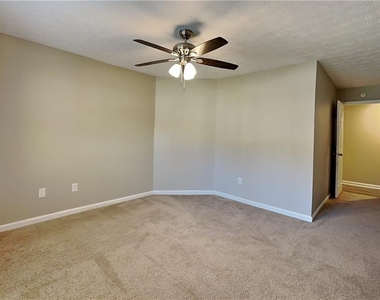 1357 Lamont Drive Sw - Photo Thumbnail 12