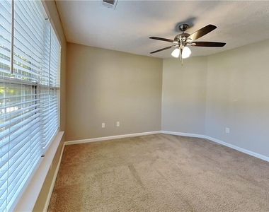 1357 Lamont Drive Sw - Photo Thumbnail 13
