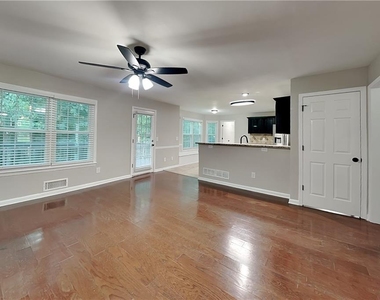 2798 Beddington Way - Photo Thumbnail 2