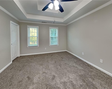 2798 Beddington Way - Photo Thumbnail 8