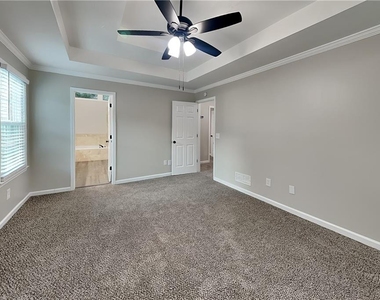 2798 Beddington Way - Photo Thumbnail 9