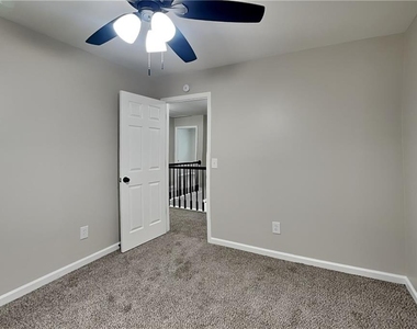 2798 Beddington Way - Photo Thumbnail 12