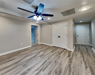 2798 Beddington Way - Photo Thumbnail 22
