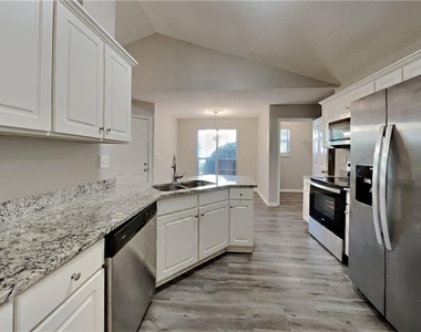679 Fernstone Trail - Photo Thumbnail 3