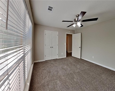 679 Fernstone Trail - Photo Thumbnail 14