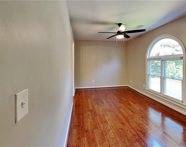 2427 Brookvine Lane - Photo Thumbnail 11